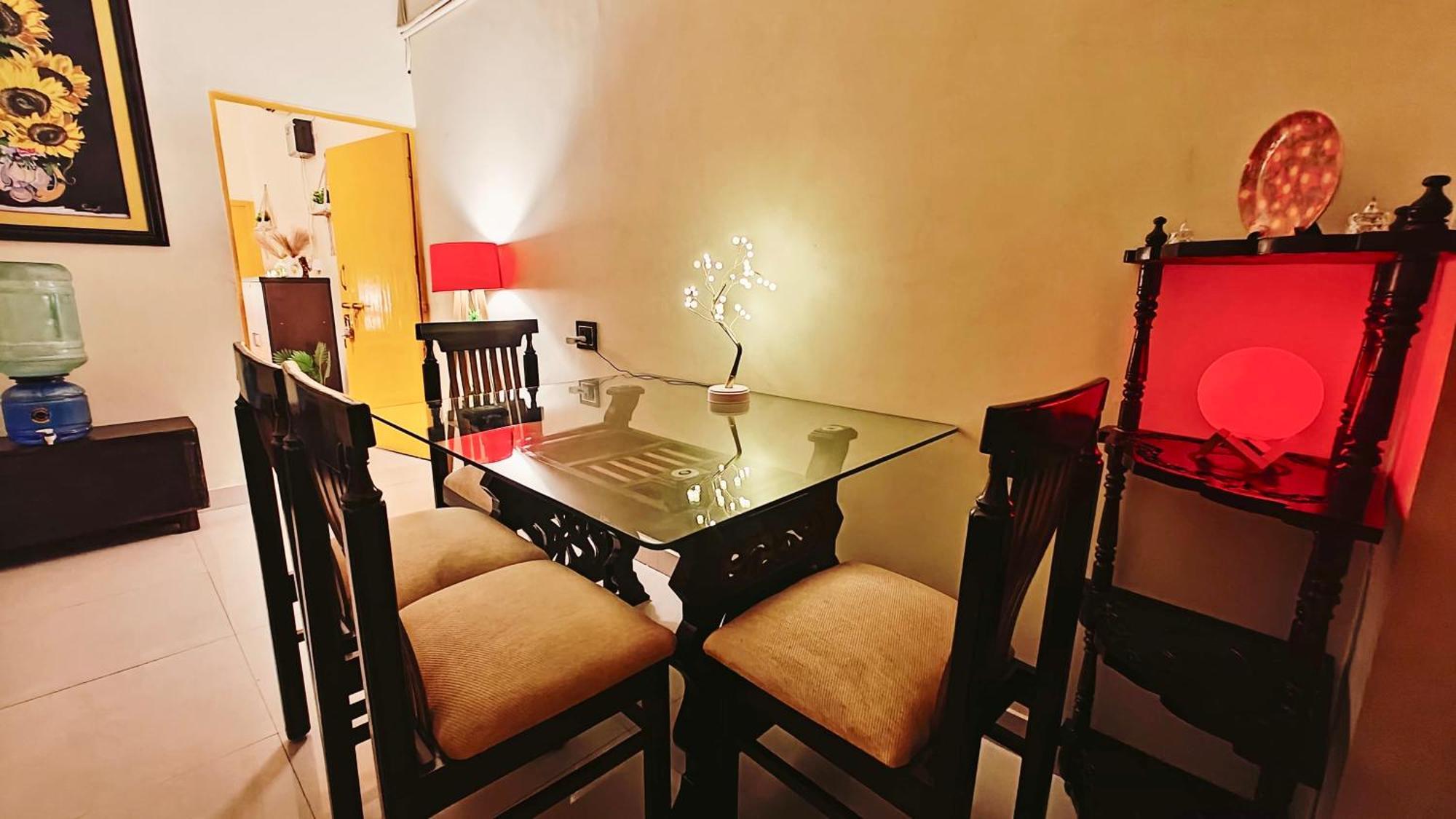 The Yellow House - Couple'S Getaway In Gomti Nagar- 1 Bhk Lucknow Eksteriør billede